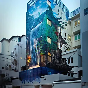 Clover The Arts Singapura